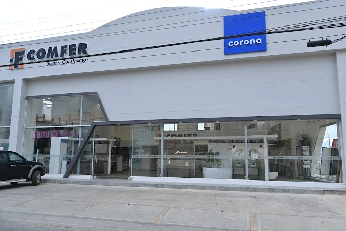 Sala de ventas Comfer Tunja, Boyacá, con exhibición de cerámicas y griferías